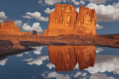 Reflection of The Organ in Arches NP